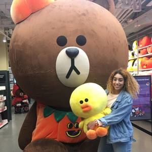 Meet your Posher, Alexis